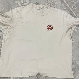 Abercrombie Men's Cream T-Shirt